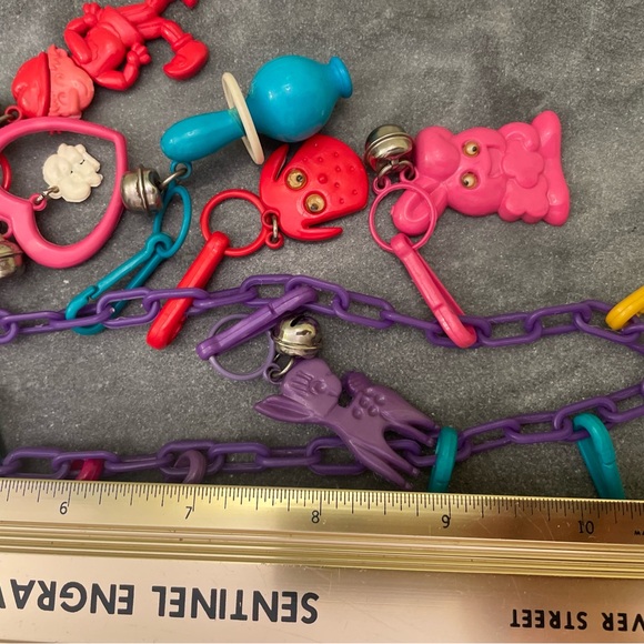 Vintage 80s Vending Machine Charm Necklace - Picture 7 of 10